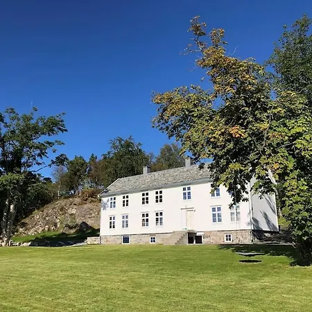Apartment Storlauvoya The Atlantic Ocean Road Karvag