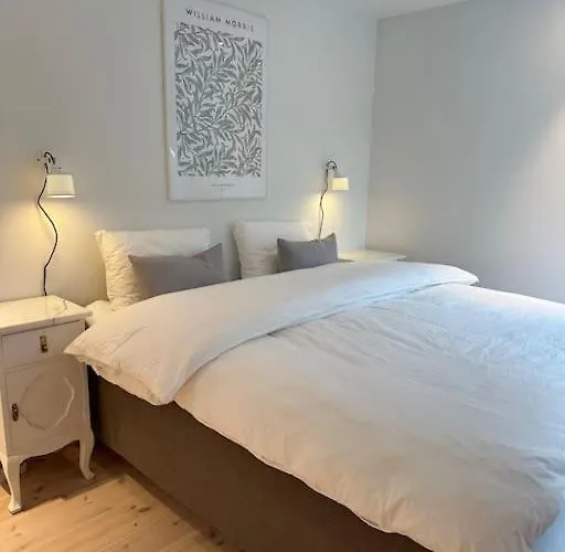 Storlauvoya The Atlantic Ocean Road Karvåg