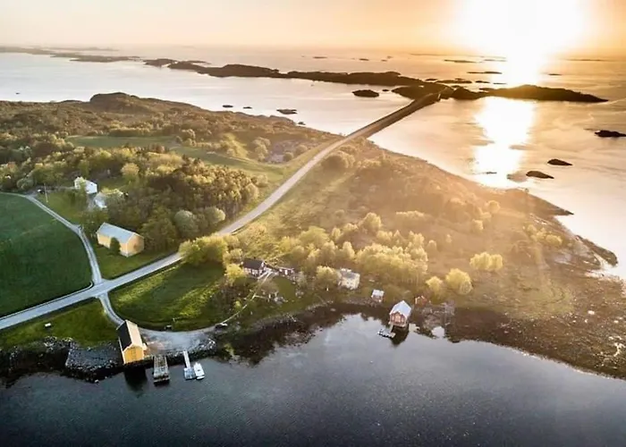 Storlauvoya The Atlantic Ocean Road * Karvåg