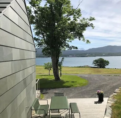 Storlauvoya The Atlantic Ocean Road * Karvåg