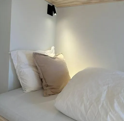 Apartment Storlauvoya The Atlantic Ocean Road Karvåg